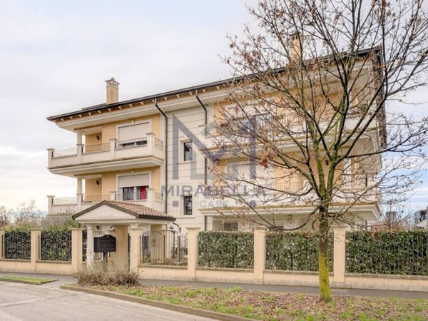 appartamento in vendita a Desio