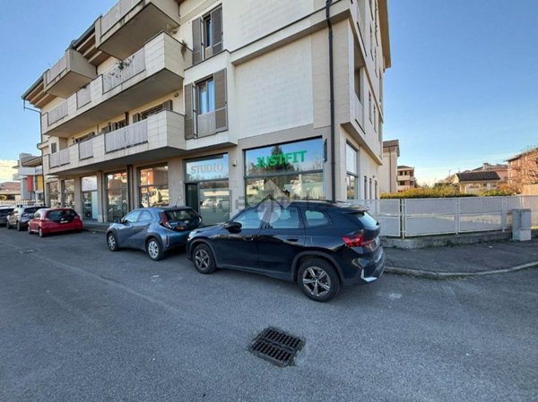 negozio in vendita a Desio