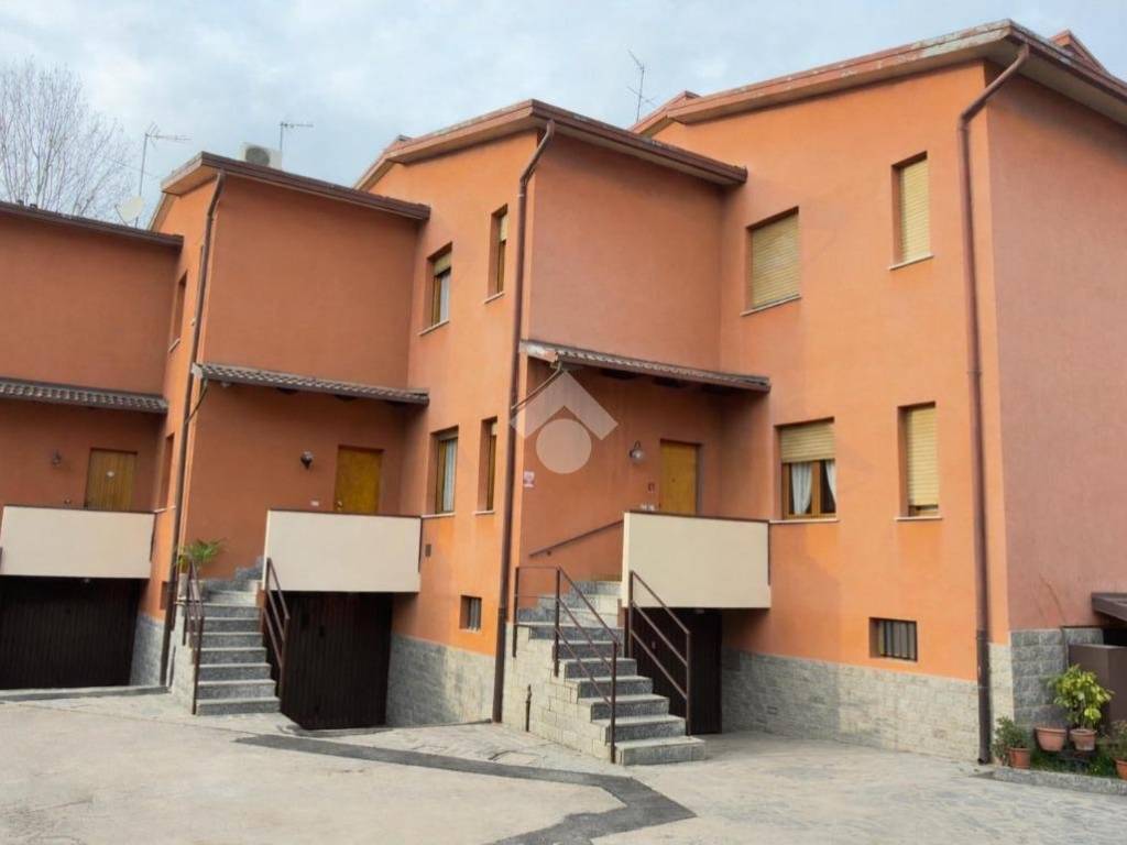 casa indipendente in vendita a Desio