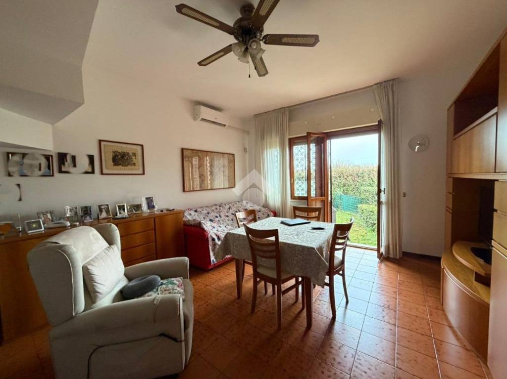 casa indipendente in vendita a Desio