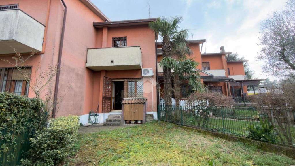 casa indipendente in vendita a Desio