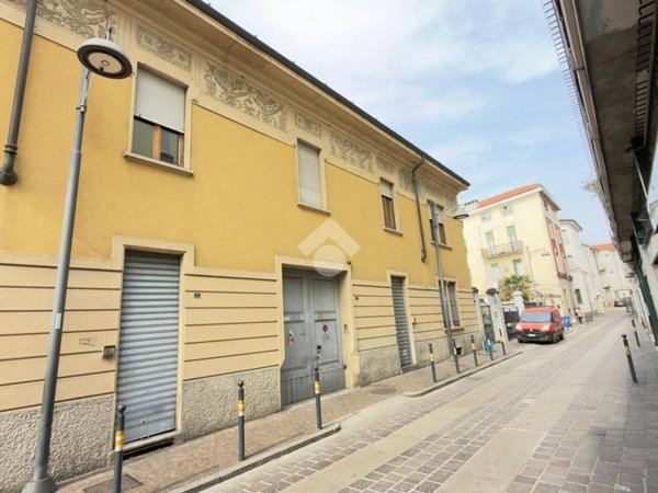 casa indipendente in vendita a Desio