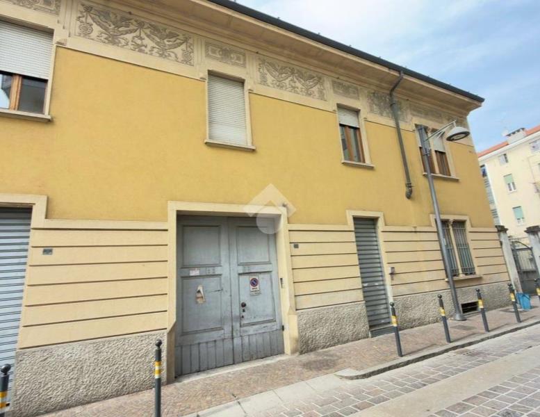 casa indipendente in vendita a Desio