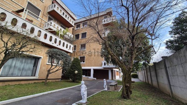 appartamento in vendita a Desio