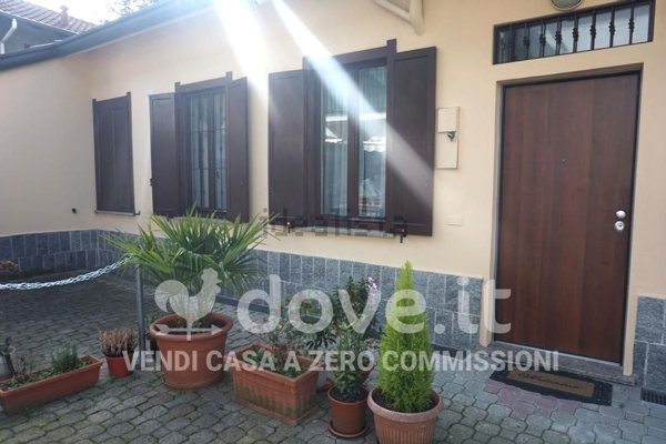 casa indipendente in vendita a Desio