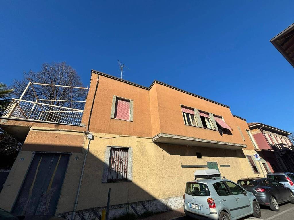 casa indipendente in vendita a Desio