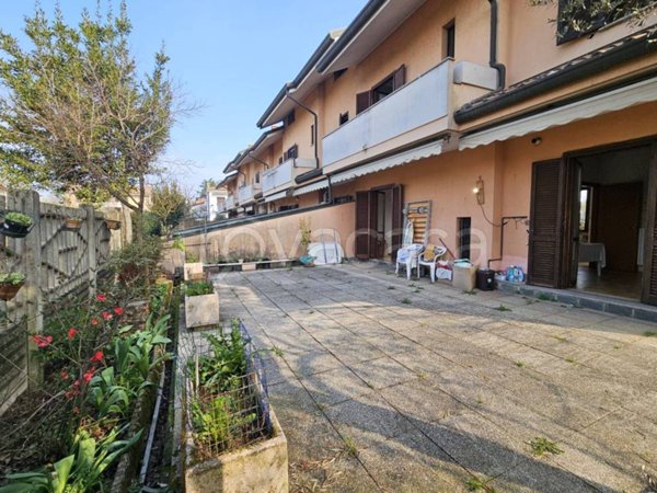 casa indipendente in vendita a Desio