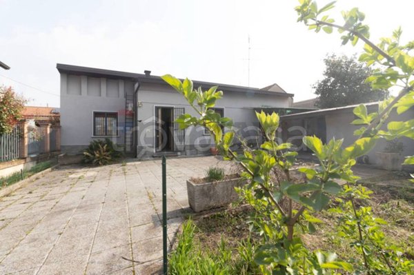 casa indipendente in vendita a Desio