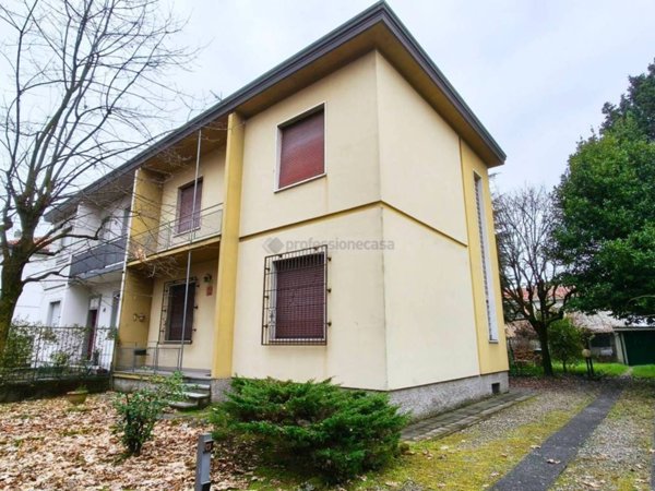 casa indipendente in vendita a Desio