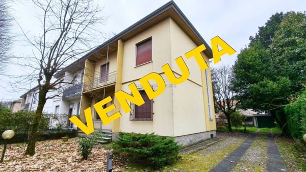 casa indipendente in vendita a Desio