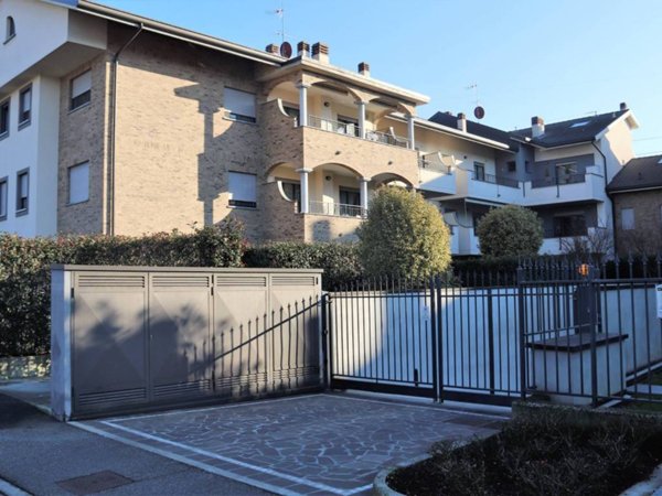 appartamento in vendita a Desio