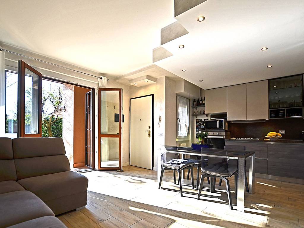 appartamento in vendita a Desio