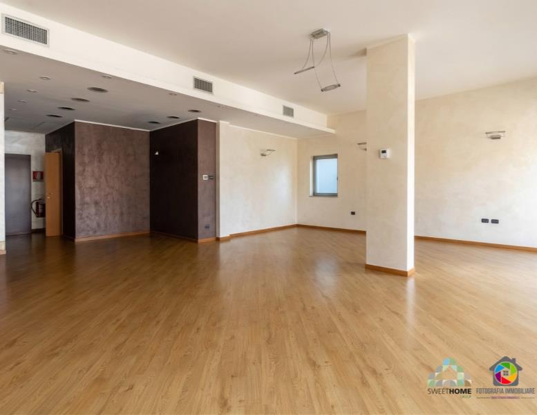 negozio in vendita a Desio