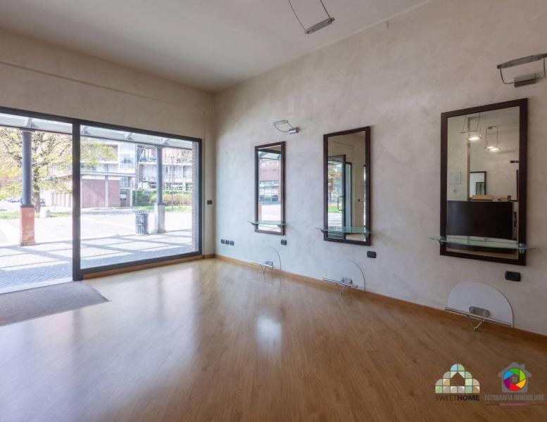 negozio in vendita a Desio