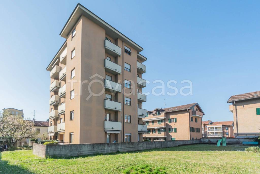 appartamento in vendita a Desio