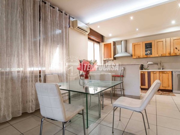 appartamento in vendita a Desio