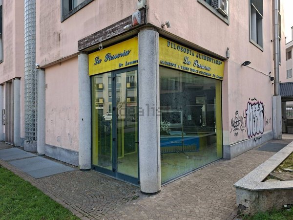 negozio in vendita a Desio