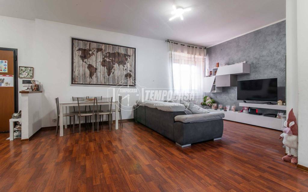 appartamento in vendita a Desio