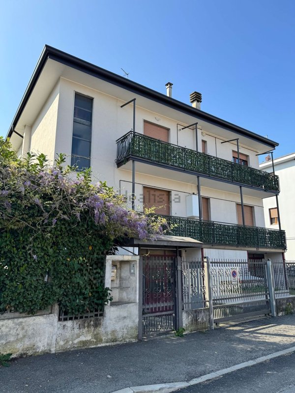 appartamento in vendita a Desio