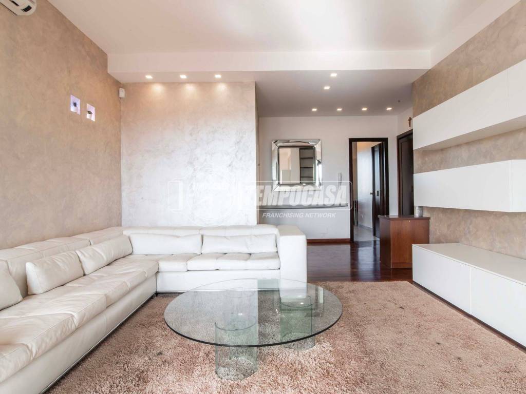 appartamento in vendita a Desio