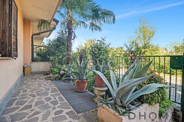 casa indipendente in vendita a Desio