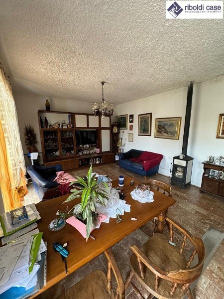 casa indipendente in vendita a Desio