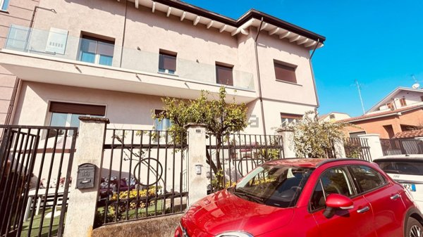 casa indipendente in vendita a Desio