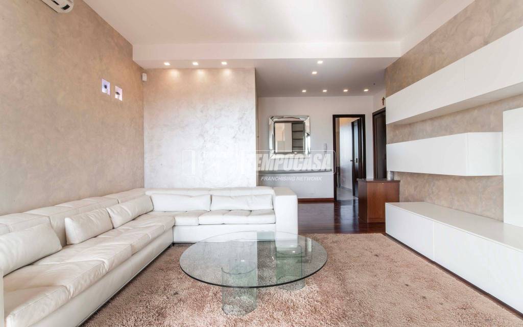 appartamento in vendita a Desio