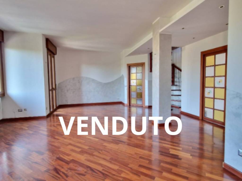 appartamento in vendita a Desio