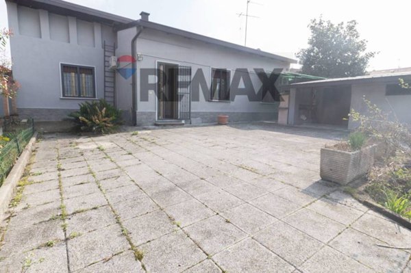 casa indipendente in vendita a Desio