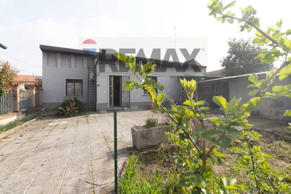 casa indipendente in vendita a Desio