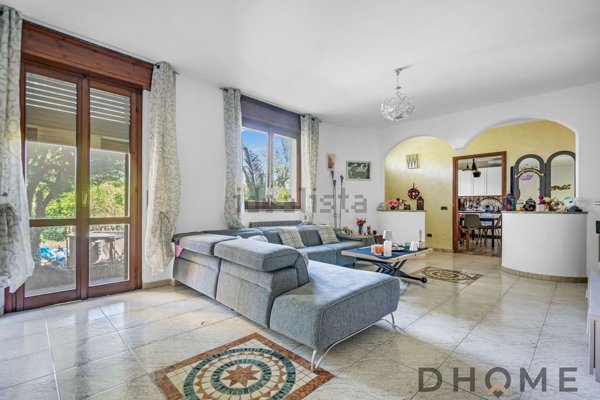 casa indipendente in vendita a Desio
