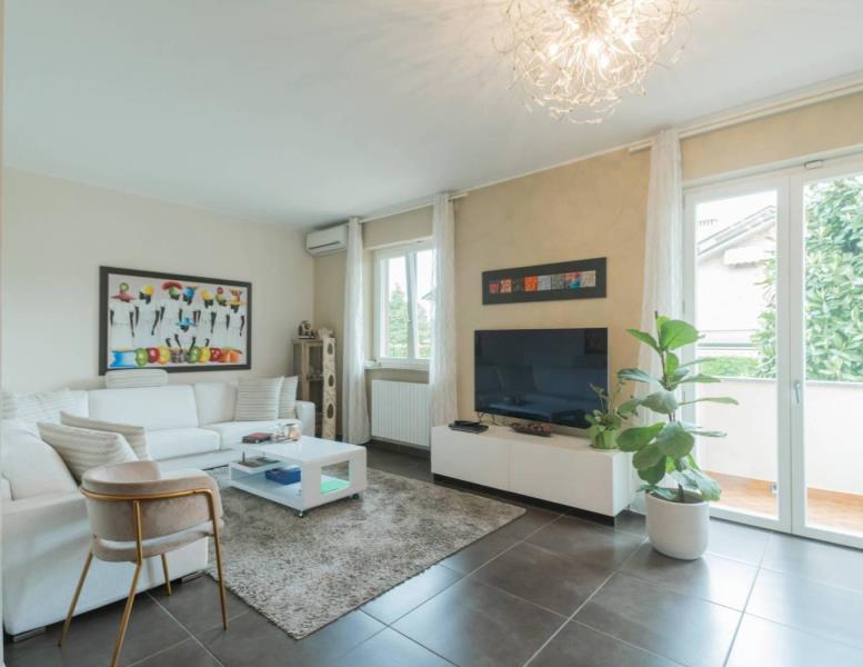 casa indipendente in vendita a Desio