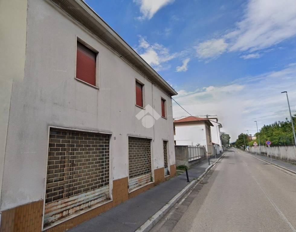 casa indipendente in vendita a Desio