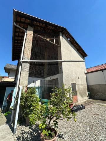 casa indipendente in vendita a Desio