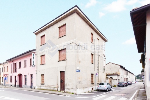 casa indipendente in vendita a Desio