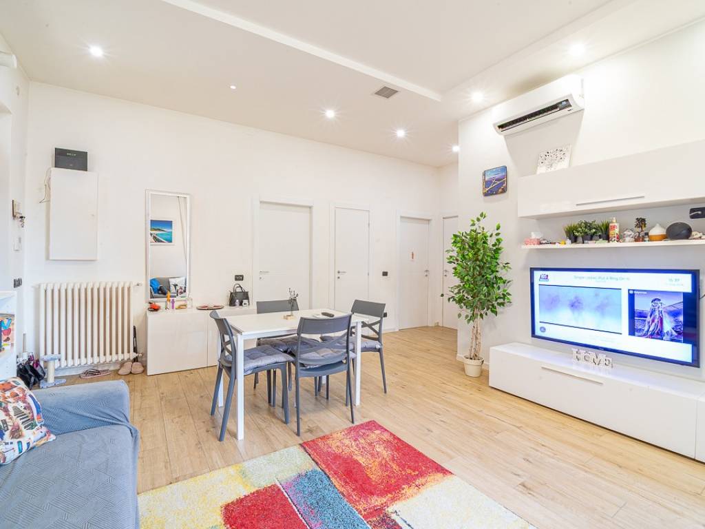 casa indipendente in vendita a Desio