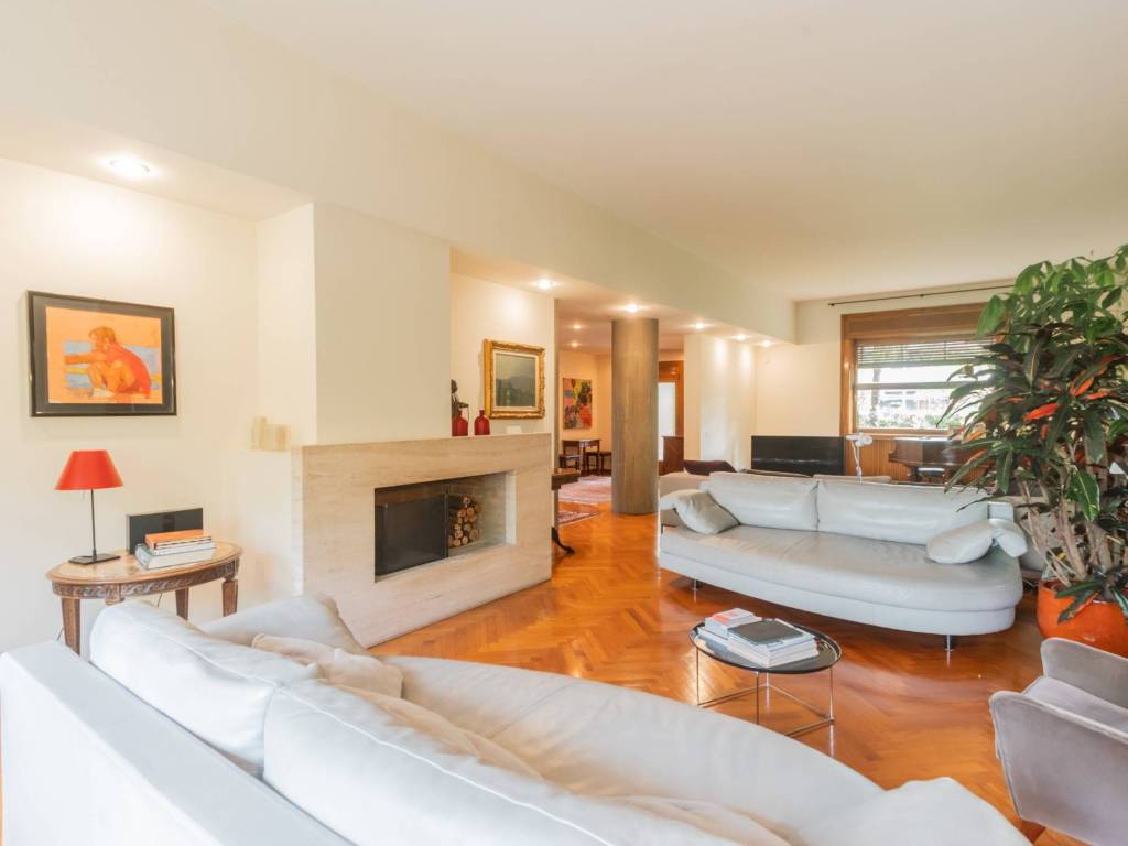 casa indipendente in vendita a Desio