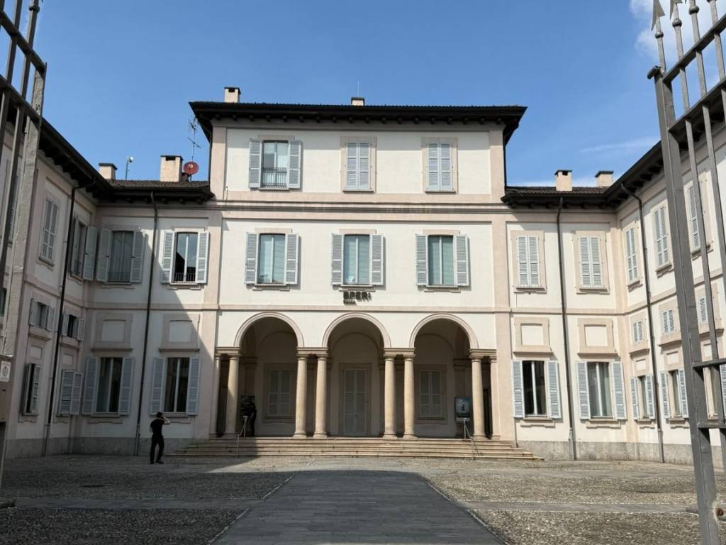 ufficio in vendita a Desio