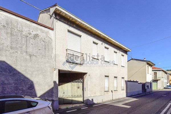 casa indipendente in vendita a Desio