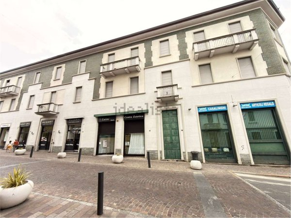 intera palazzina in vendita a Desio