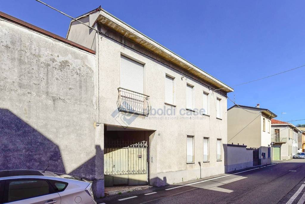casa indipendente in vendita a Desio