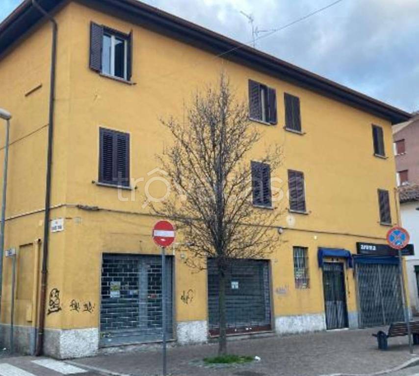 negozio in vendita a Desio