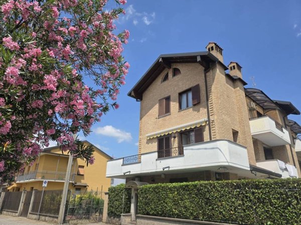 appartamento in vendita a Desio