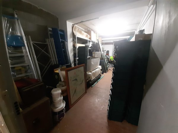 locale di sgombero in vendita a Desio
