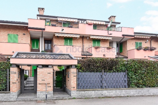 casa indipendente in vendita a Desio