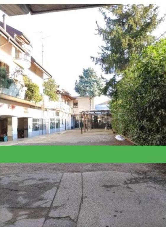 locale commerciale in vendita a Desio