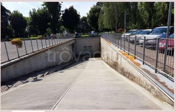 box auto in vendita a Desio