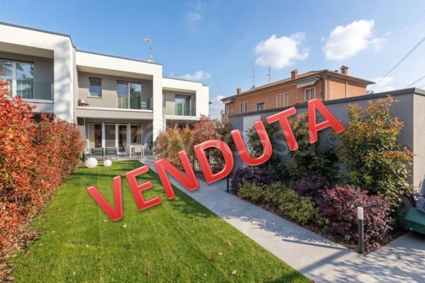 casa indipendente in vendita a Desio