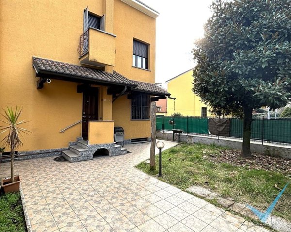 casa indipendente in vendita a Desio